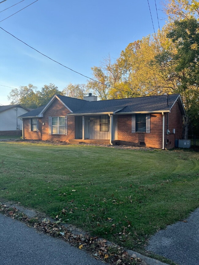 Photo - 665 Dutchmans Dr