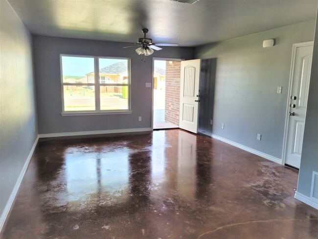 Photo - 1810 Castroville Trl Unit B