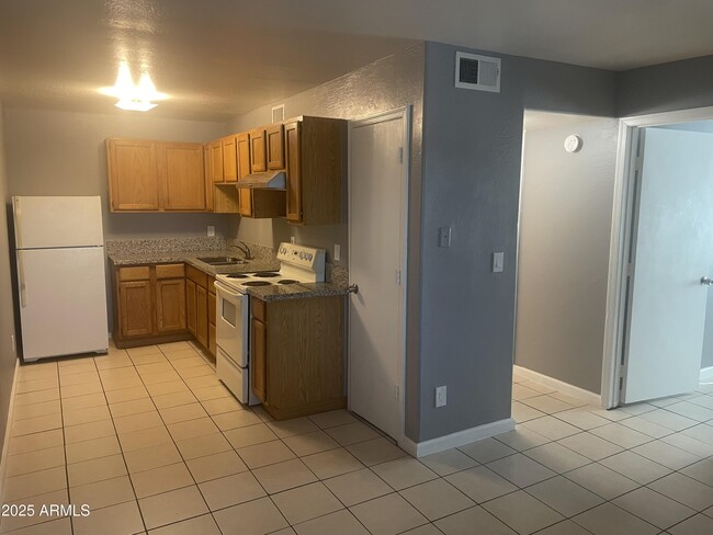 Photo - 602 E Townley Ave Unit 201,306