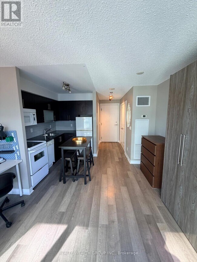 Photo - 50 Town Centre Court Unité 705