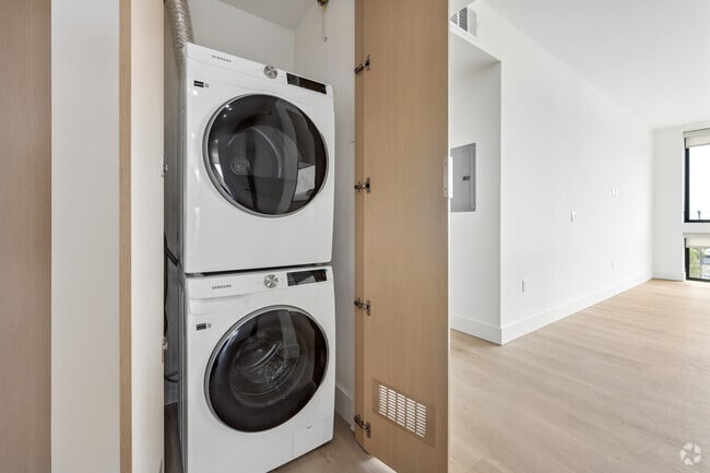 2BR, 3BA - Laundry
