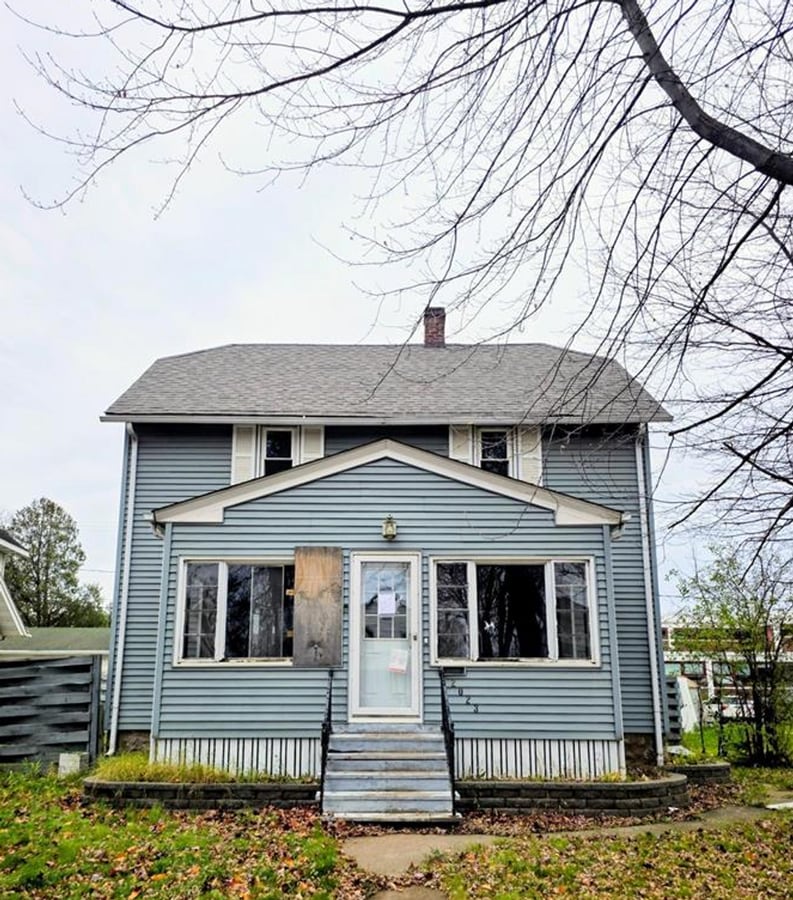 Photo - 2023 6th Ave E