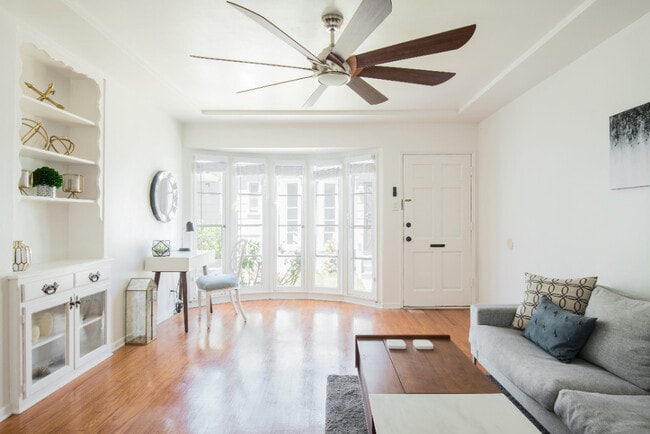 2487 Corinth Ave Unit 2487