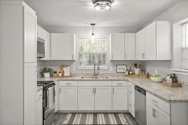 Photo - 17078 Oak Grove Ln