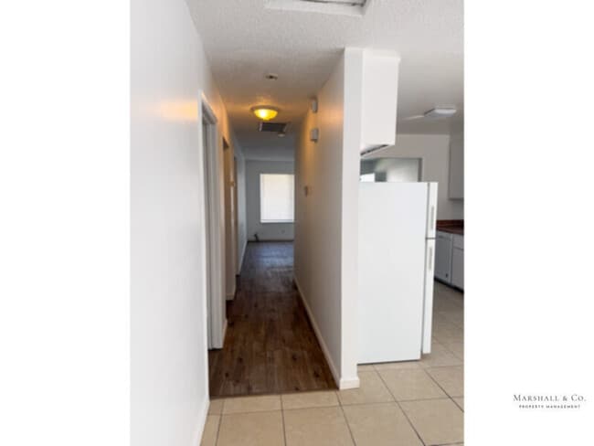 Photo - Spacious 2br/1ba, NEW FLOORS, LRG. Bedroooms, Private Patio, Garage!!