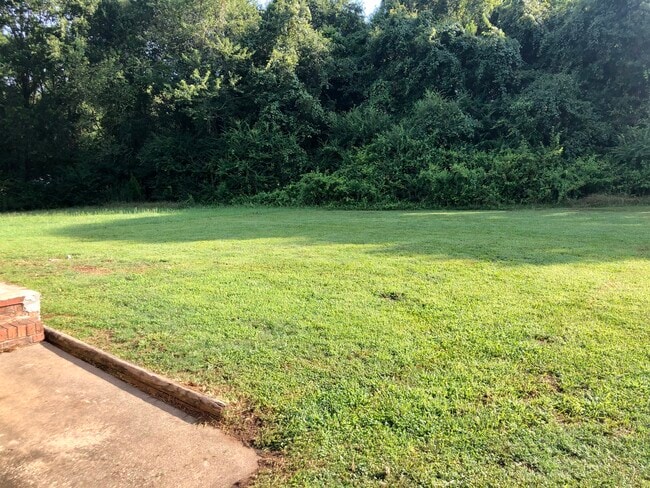 Building Photo - 108 Hunter Dr Unit 108