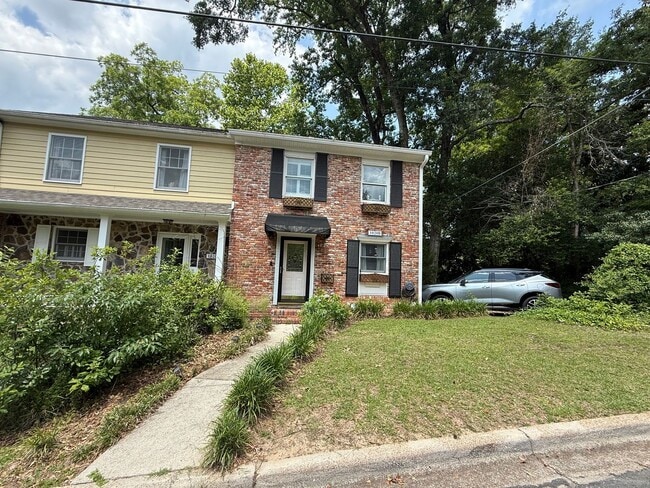 Charming Brick Midtown Townhome - Charming Brick Midtown Townhome