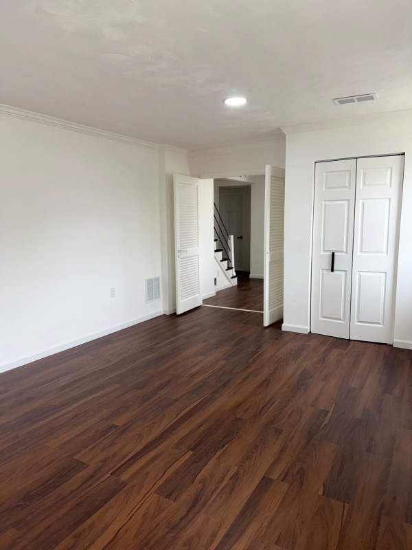 Photo - 320 University Blvd E