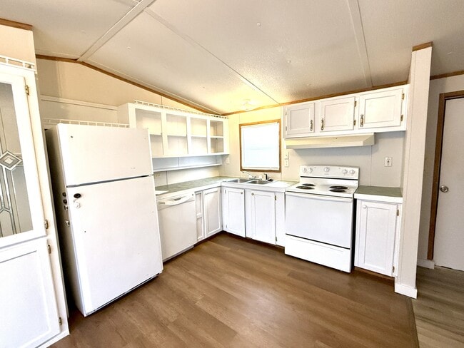 Photo - 102 South St