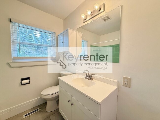 Photo - 1010 Summer St