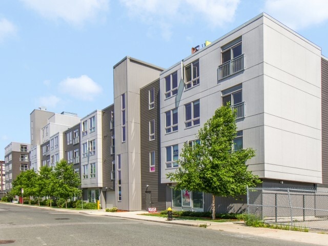 Photo - 75 Braintree St Unidad 608