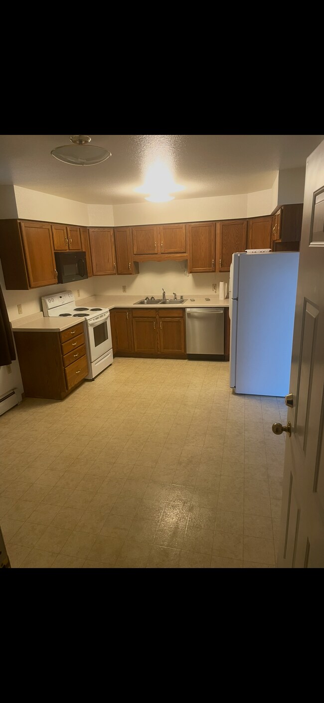 Photo - 4415 Soda Creek Rd Unit 2BR Lower