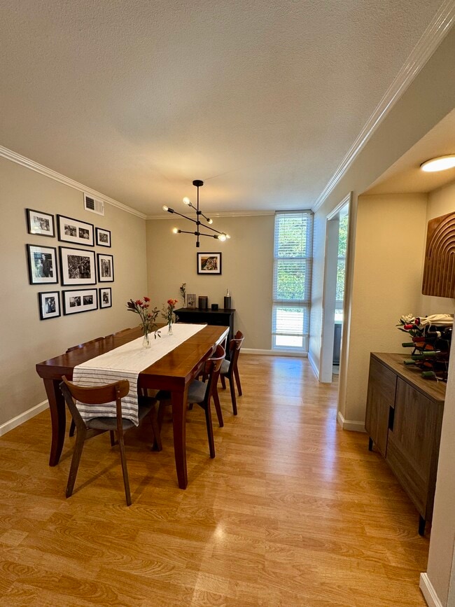 Building Photo - 31555 Lindero Canyon Rd Unit 14