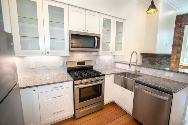 Building Photo - 440 Central Ave Unit 440 Central Ave - 201 Rental
