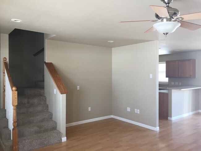 Photo - 441 Country Club Ln