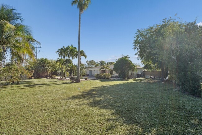 Photo - 4971 Ataman St