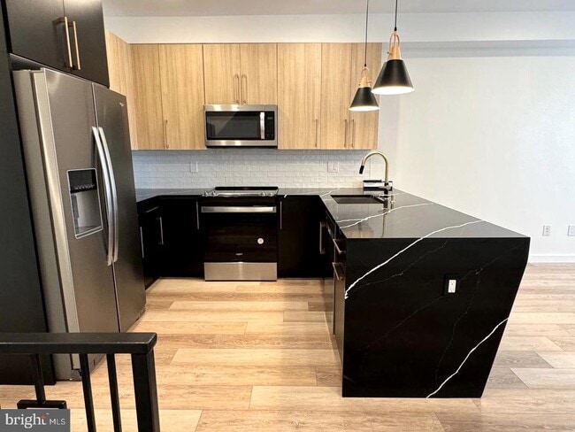 Photo - 2043 N Randolph St