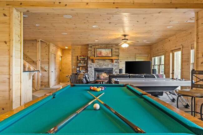 Photo - 121 Pontoosuc Dr Unit ID1252437P