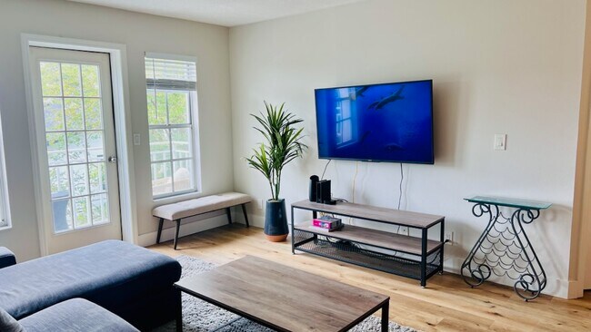 Photo - 2314 S Clewis Ct