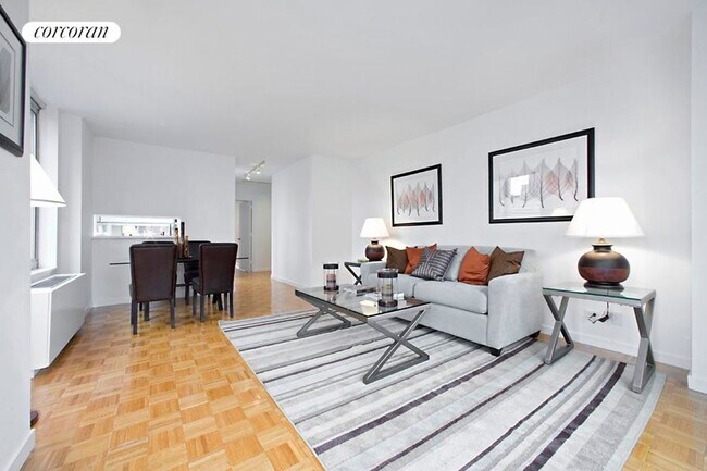 Photo - 145 E 48th St