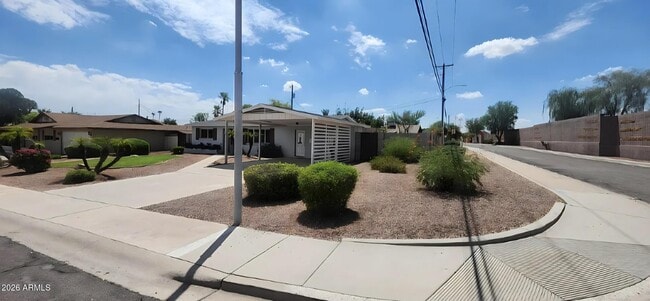 6401 E Parkview Dr