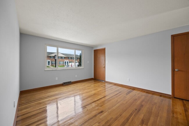 Photo - SWIGO - Folkestone Unit B