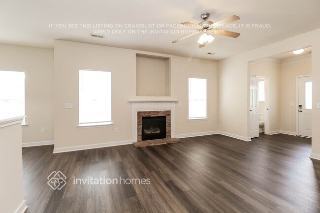 Photo - 740 Raindrops Rd