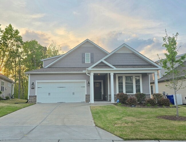 Building Photo - 3 Bedroom / 3 Bath Single Family Home near Brier Creek with 1st floor living!