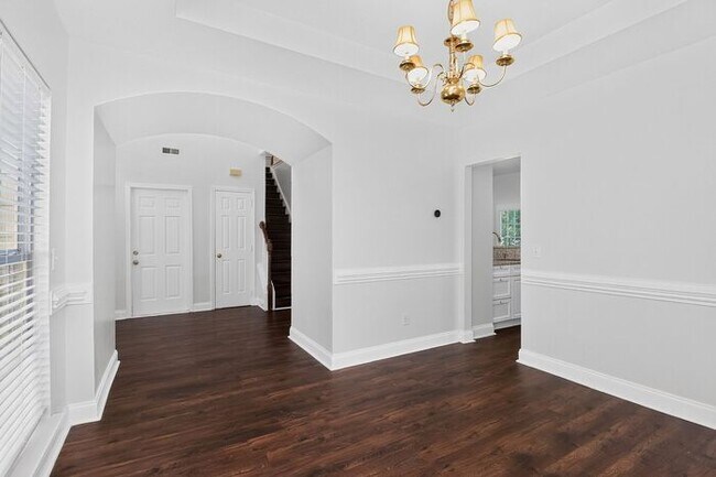 Spacious 4BD/2.5BA Home in Winding Creek!