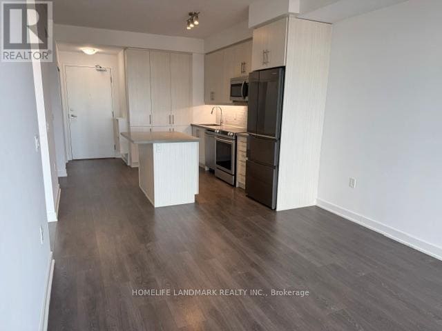 Photo - 75 Oneida Crescent Unit 506