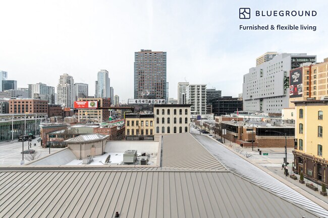 Photo - 61 W Erie St Unidad SI FL5-ID1413