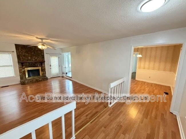 Photo - 1863 Windlock Dr