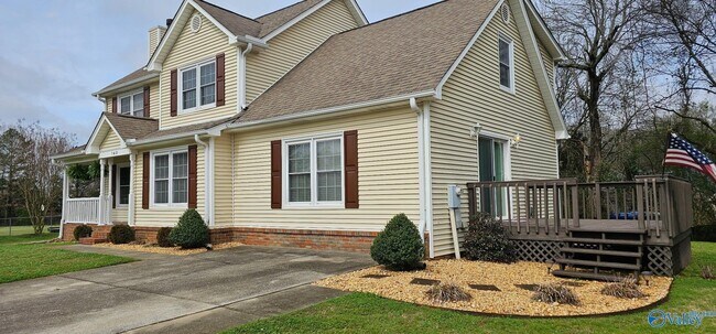 Photo - 140 Teal Park Ln