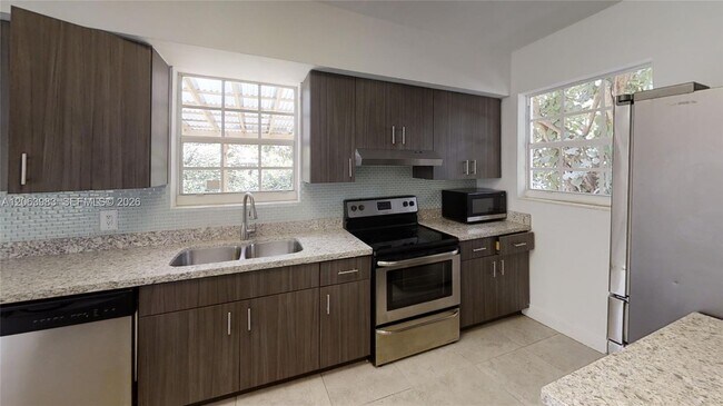 Photo - 490 NW 90th St