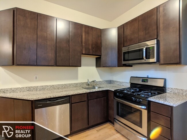 Photo - 1224 N Dearborn St