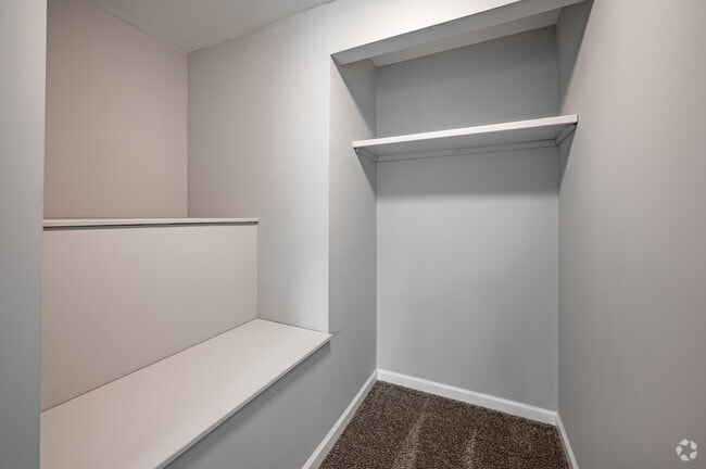2BD, 1BA - 600-1,100sf