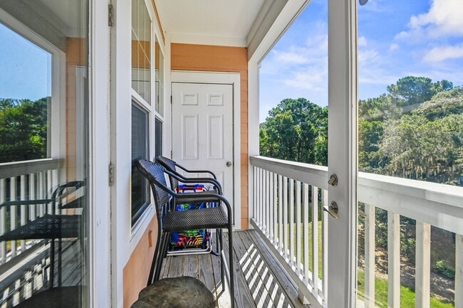 Photo - 2234 Chatelain Way