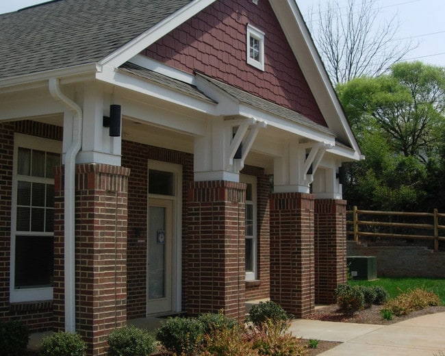 Nia Point Apartments Exterior