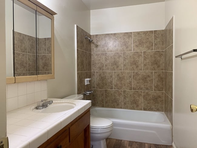Photo - 120 E Fairmont Ave