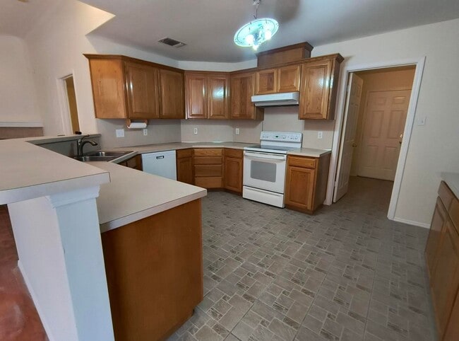 Photo - Beautiful and Spacious 3 bedroom, 2 bath h...