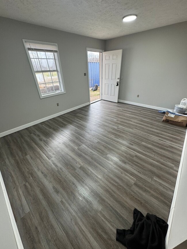 Photo - 1282 Fairground Rd