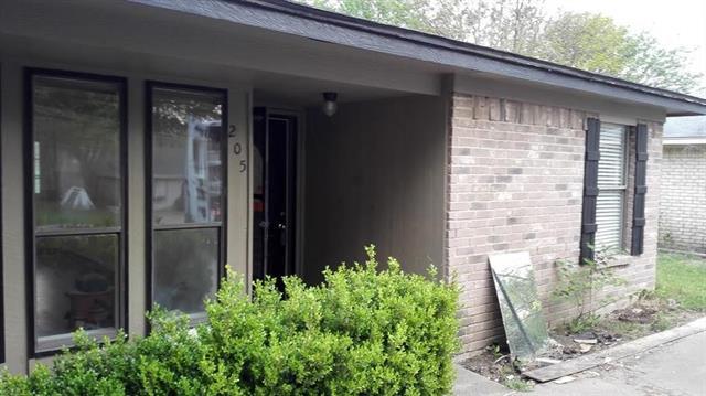 205 Rolling Hills Ln