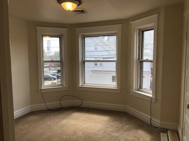 Building Photo - 232 S 3rd St Unit b Rental