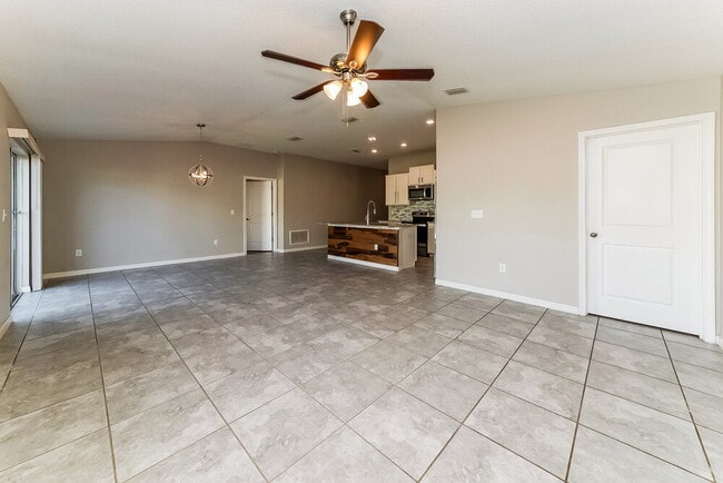 Photo - 1516 Climbing Dayflower Dr