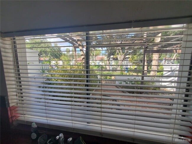 Photo - 15 Sunflower Ave