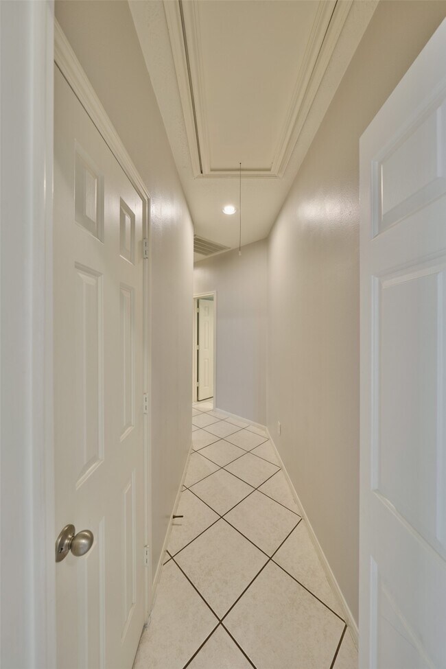13839 Carriage Walk Ln