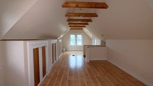 Building Photo - Charming Home in the Heart of OMP Wine Country