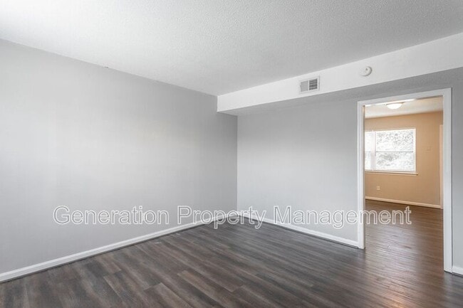 Photo - 44 St Victors Ln