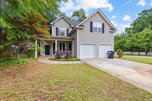 Photo - 4BR Home with Screened Porch Walkable to Downtown Senoia