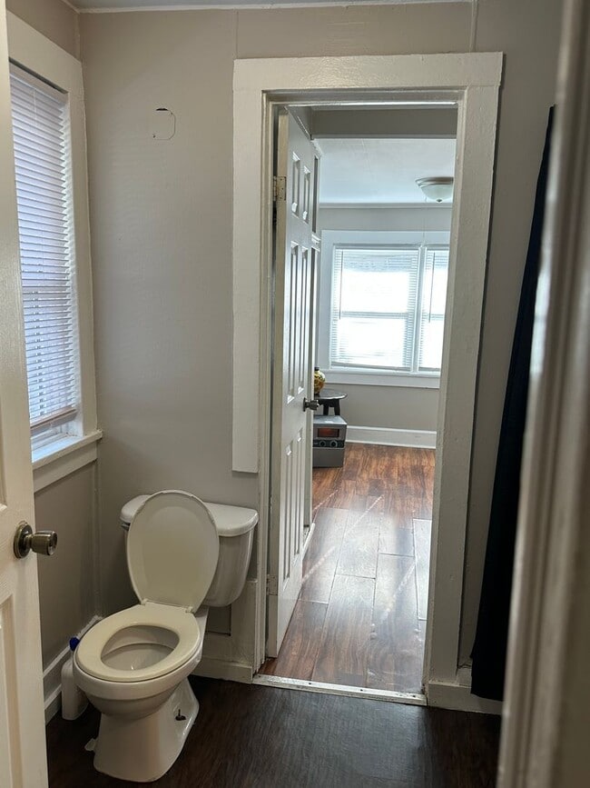 Photo - 2063 N Roosevelt Ave
